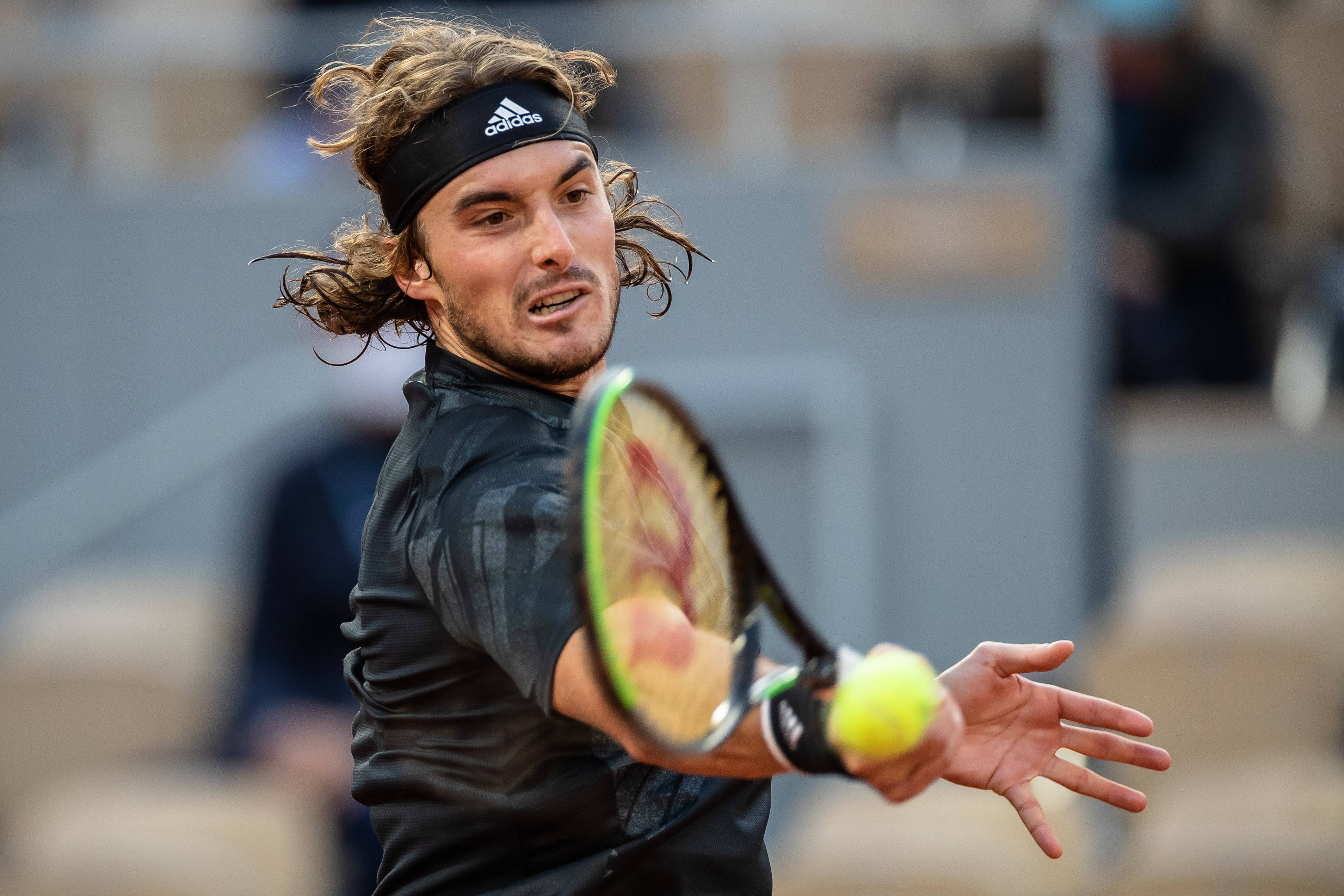 法国网球队力克欧洲网球队，西西帕斯统治全场的简单介绍