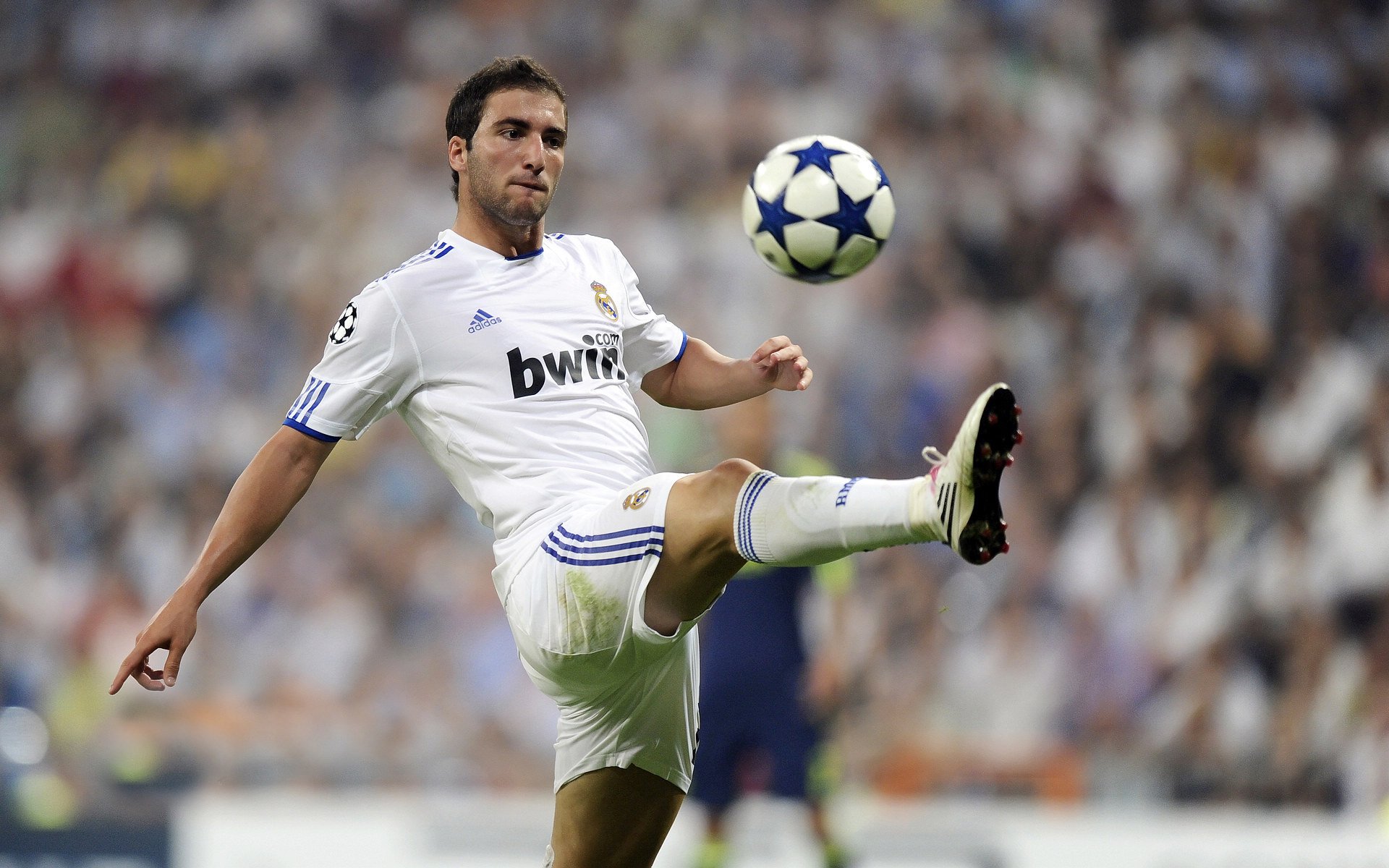 若日尼奥的战术交响曲，巴黎如何用智慧压制比利亚雷亚尔