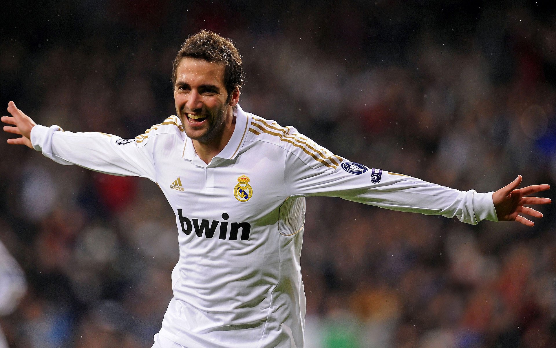 年度焦点之战之夜，穆勒在焦点战证明自己